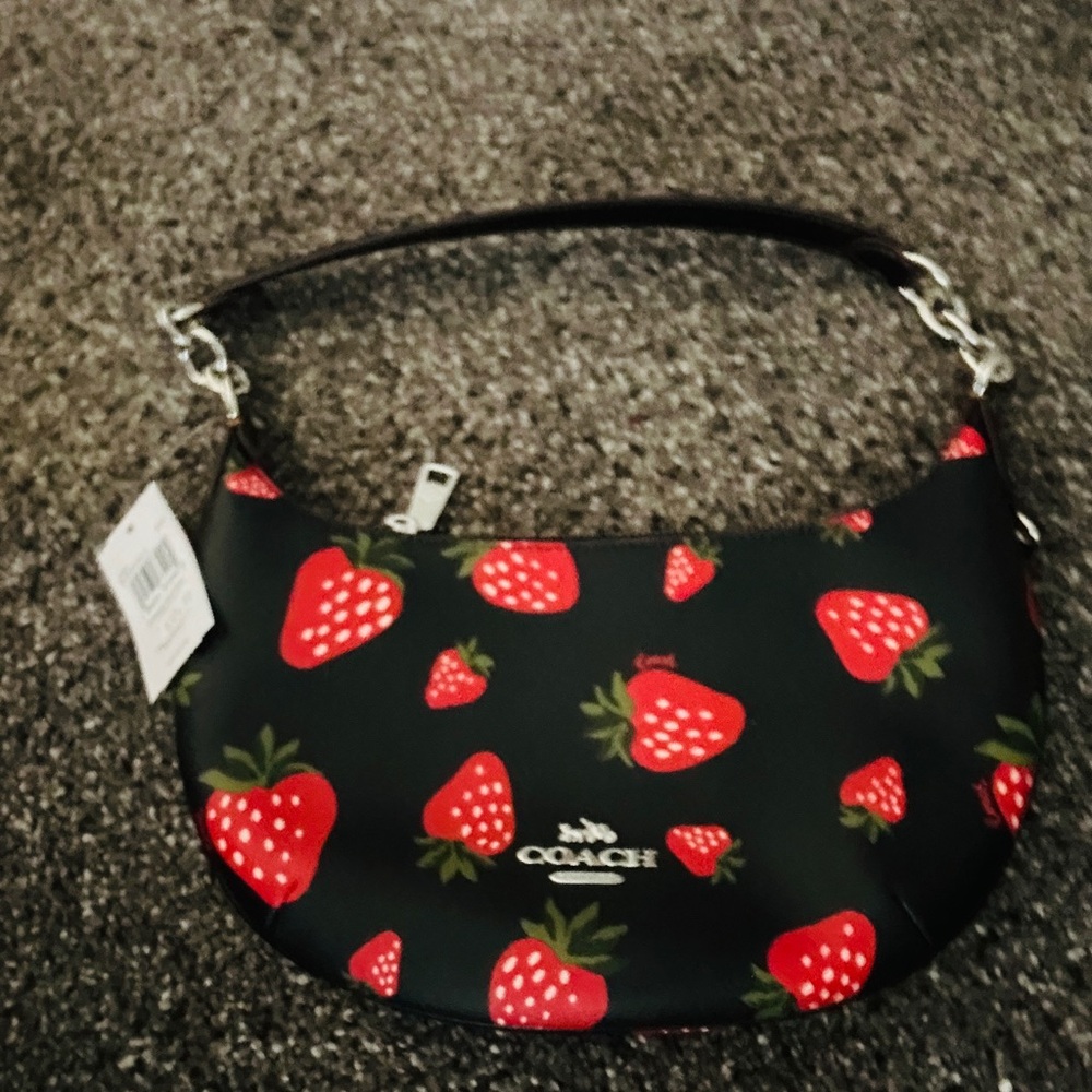 Brand New with tag Coach Strawberry purse!
Never used at all!
Price Firm!!!!!